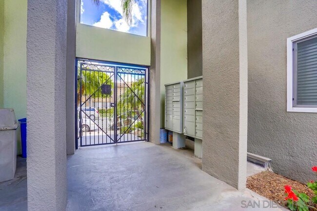 Building Photo - 6602 Beadnell Way