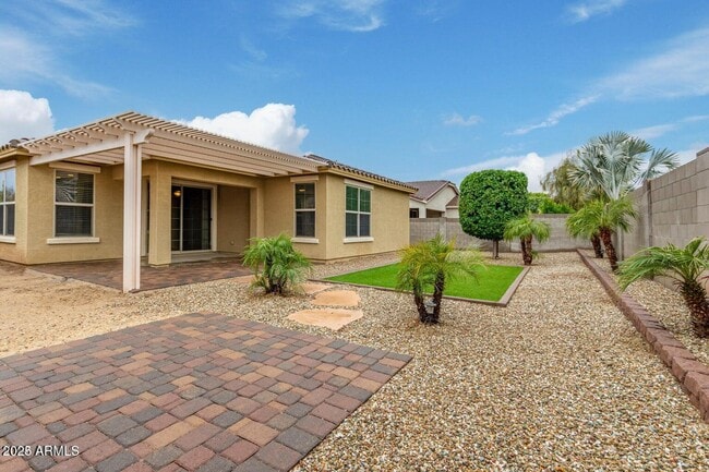 Building Photo - 15064 W Westview Dr