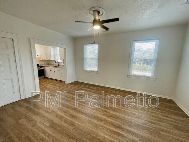 Building Photo - 105 W High St