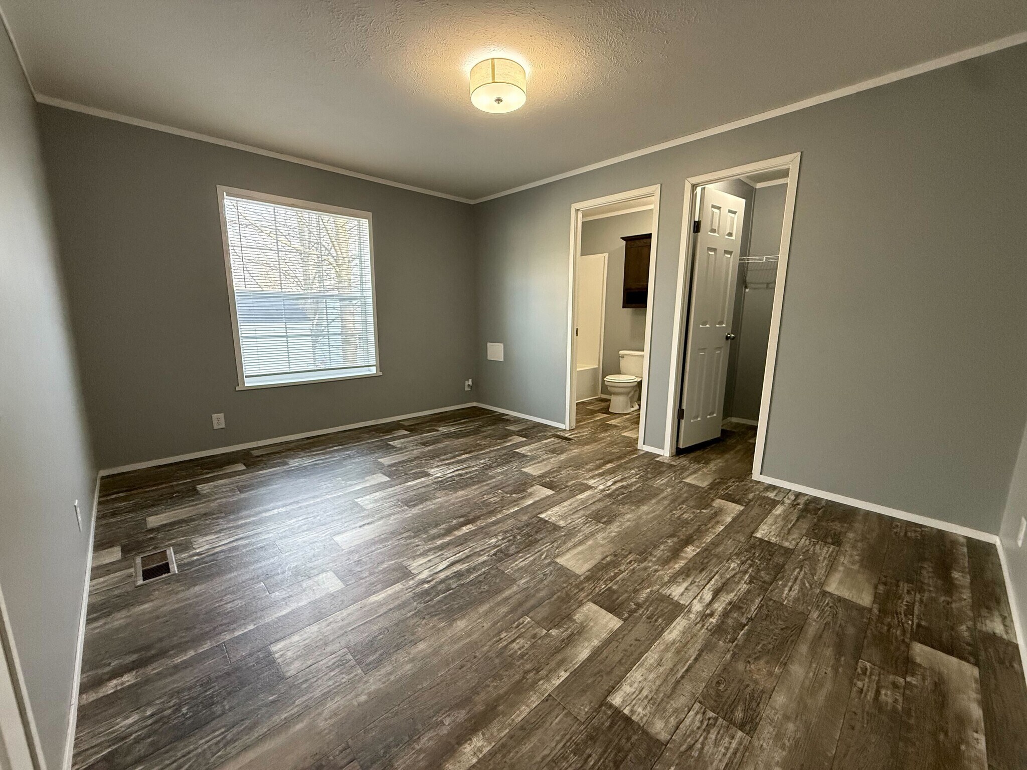 Building Photo - 11853 Cascade Cir