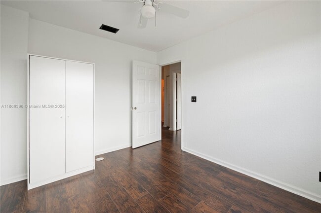 Building Photo - 6714 NW 39th Ln