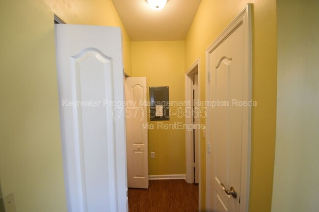 Building Photo - 1450 Leckford Dr