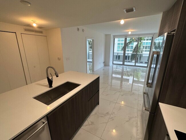 Building Photo - 488 NE 18th St