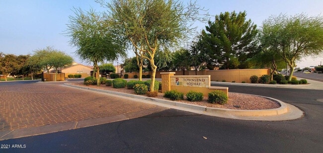 Building Photo - 7022 Cesar St