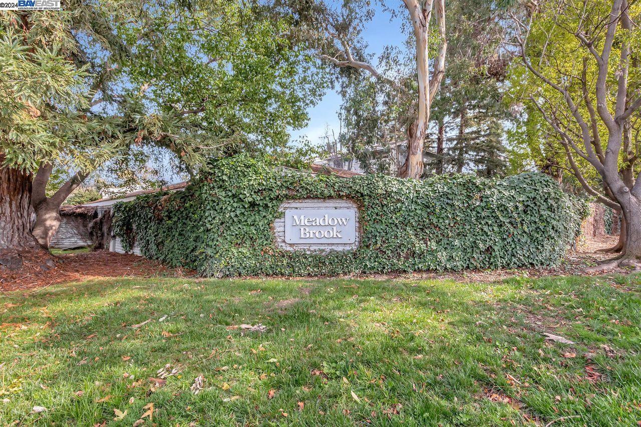 Community - 3454 Bridgewood Ter