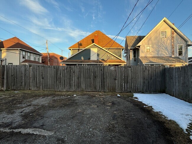 Building Photo - 1338-40 Barth