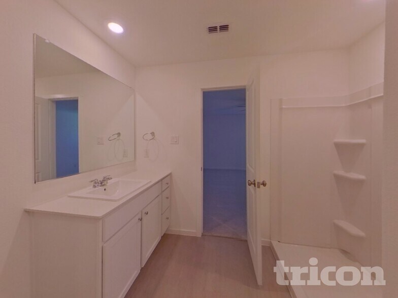 Building Photo - 1636 Baugh St