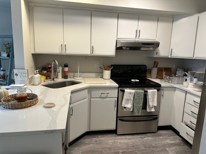 kithen - 65 Ellsworth St