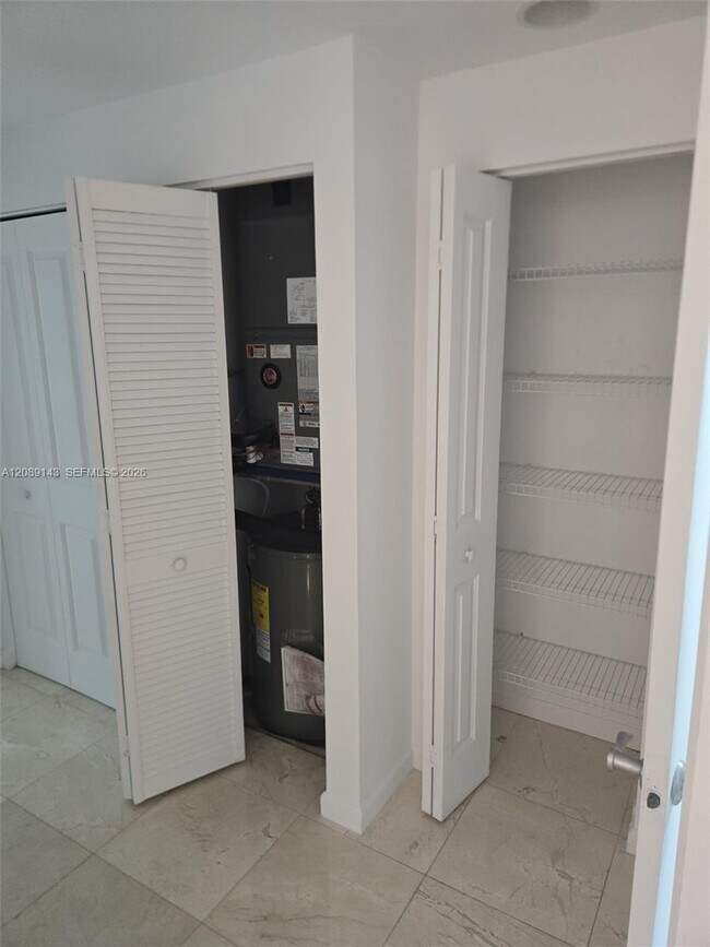 Building Photo - 7900 Harbor Island Dr