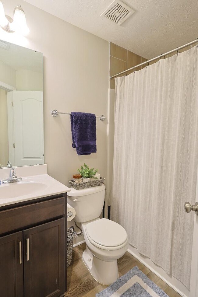 Building Photo - 6909 Candlewood Dr