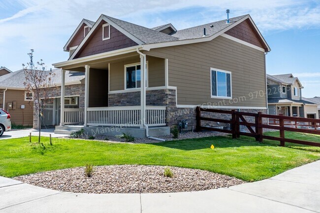 Building Photo - Gorgeous 4-Bed, 2.5 Bath Home in Windsor!