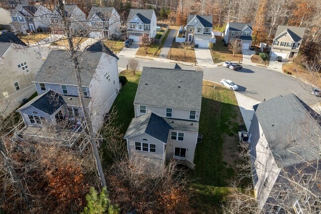 Building Photo - Spacious Home in Williamsburg - WASHINGTON RIDGE