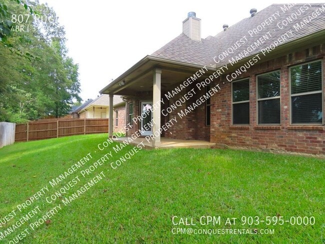 Building Photo - 807 Rugby Ln