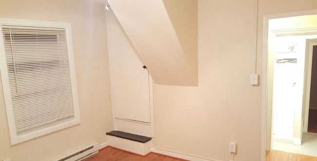 Building Photo - 102 E South St