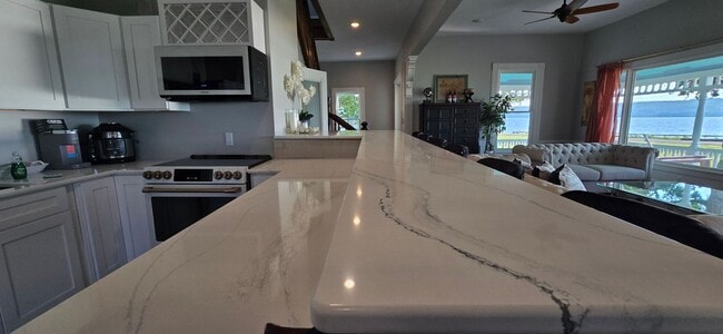 Building Photo - Beautiful waterfront Chateau. Short Term Retreat