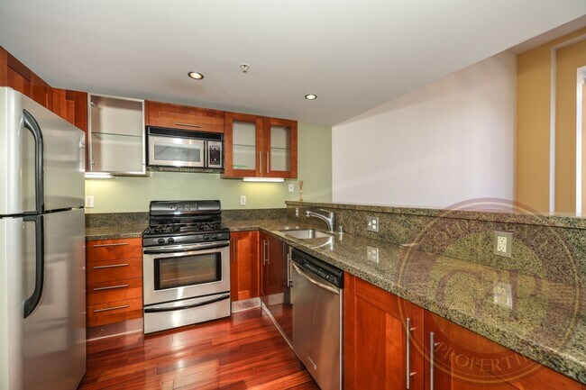 Building Photo - South Beach - 1 BR, 2 BA Loft 873 Sq. Ft. - 3D Virtual Tour, Parking, Block from Giants Stadium