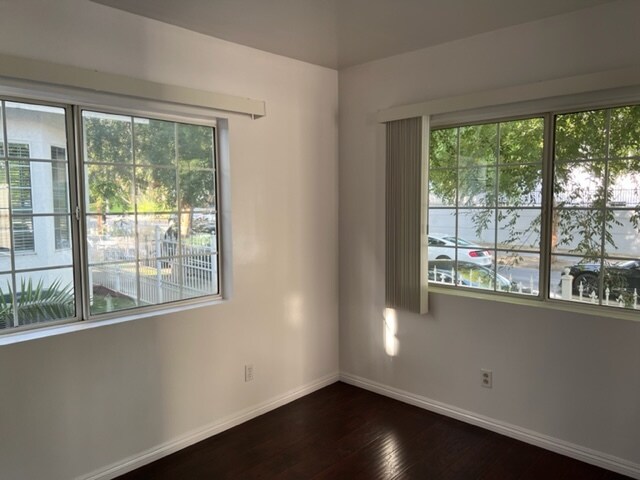 Building Photo - 1607 N Wilton Plz