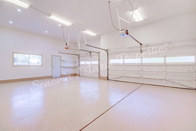Building Photo - Panoramic Views from Hillside Custom Home on private drive
