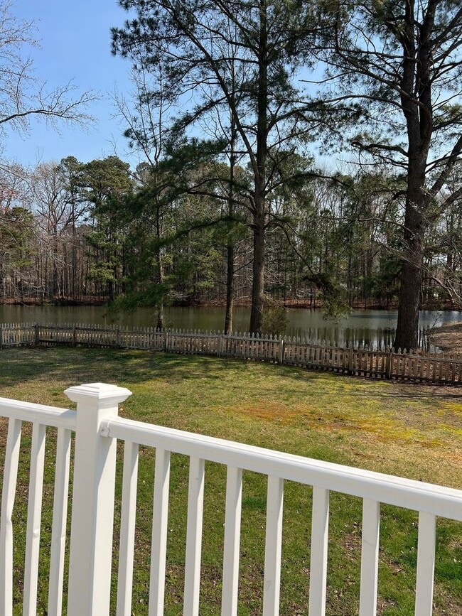 Building Photo - 110 Bugle Ct