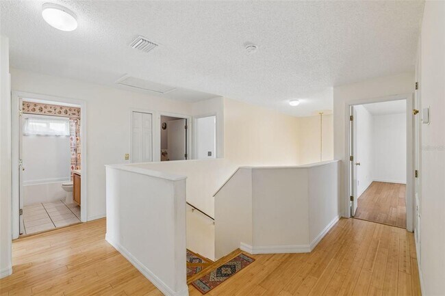 Building Photo - 12803 Longcrest Dr
