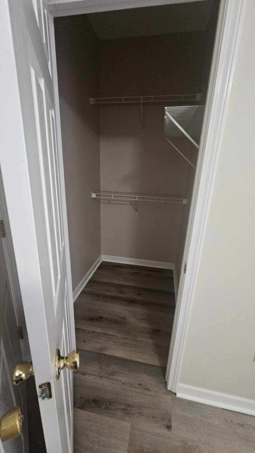 Walk in closet - 108 Don Bishop Rd