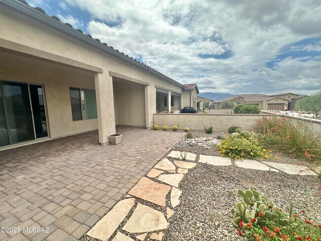 Building Photo - 30732 S Osprey Dr