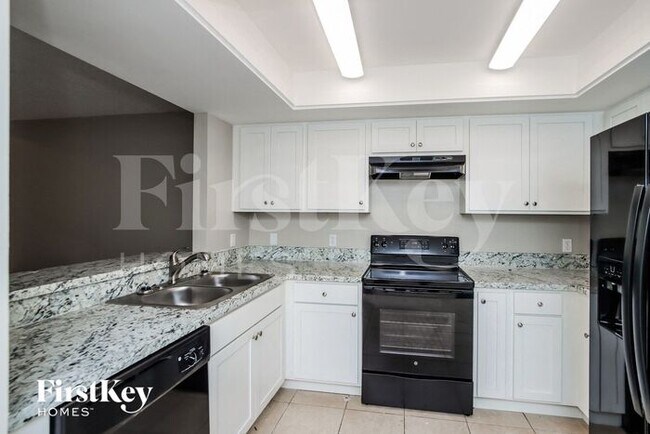 Building Photo - 1739 Goldfinch Ct