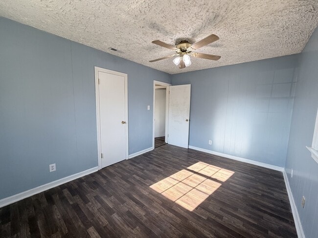 Building Photo - 2404 Pamlico Cir