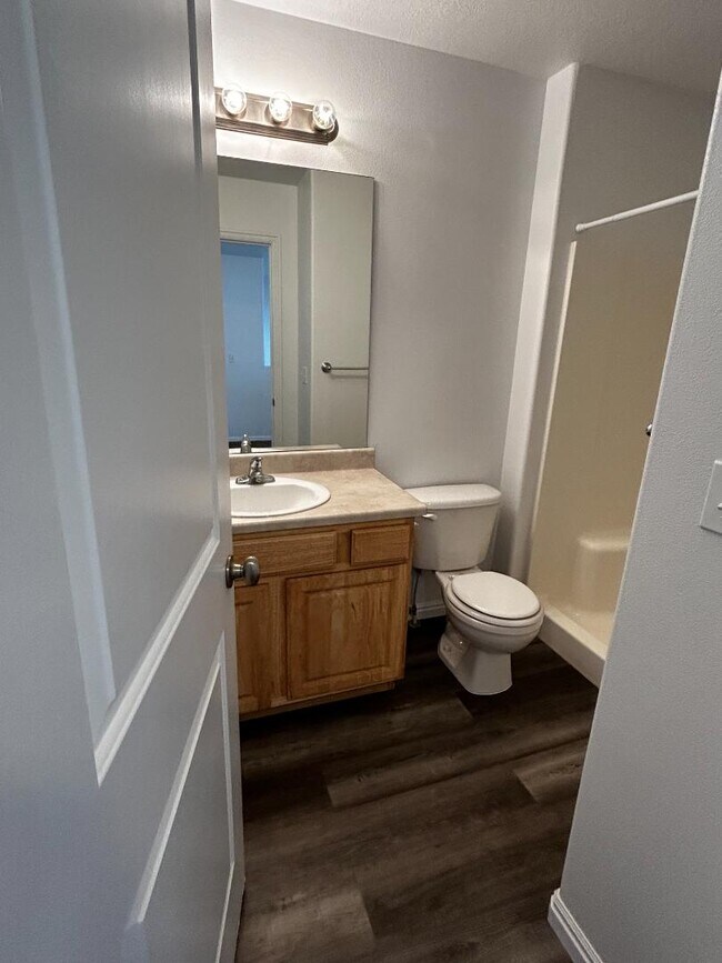 Building Photo - 5059 W Red Shale Rd