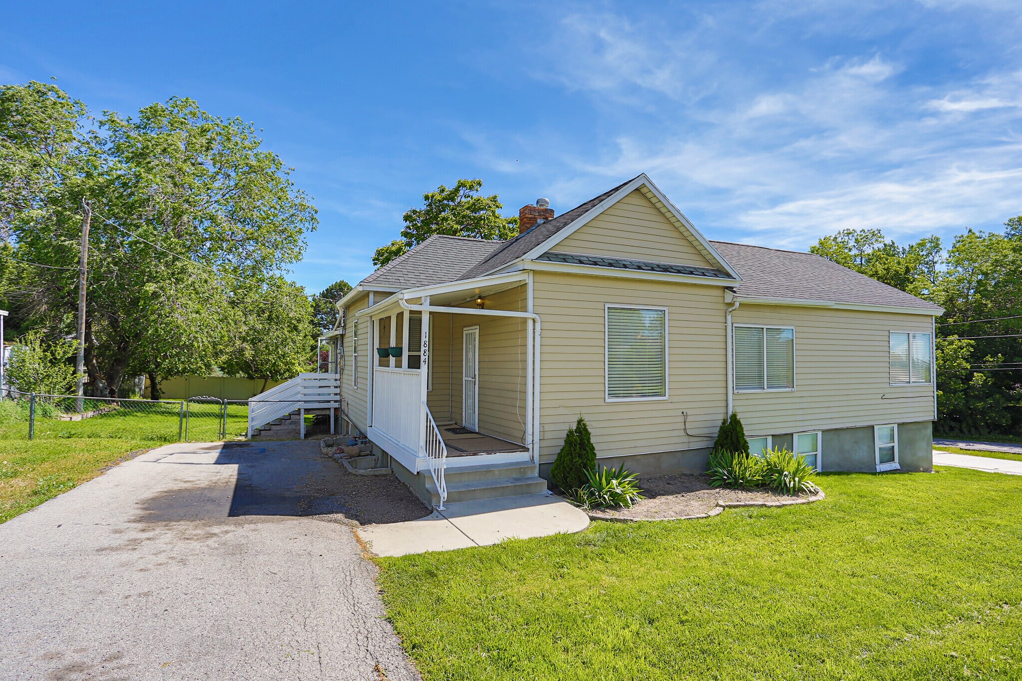 Building Photo - 1884 E 4500 S