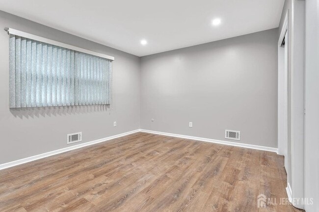 Building Photo - 118 Arlington Ave