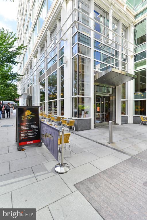 Building Photo - 2501 M St NW
