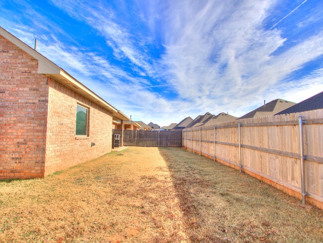 Building Photo - 6322 NW 178th Ter