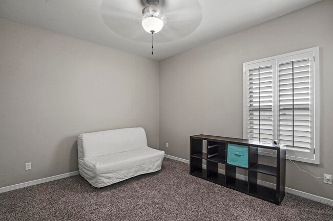 Building Photo - 4567 Marisabel Azcarate St