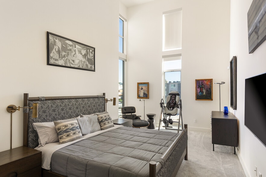 Master Bedroom - 6735 Yucca St