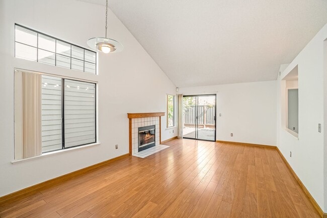Building Photo - 2827 Burgner Ave
