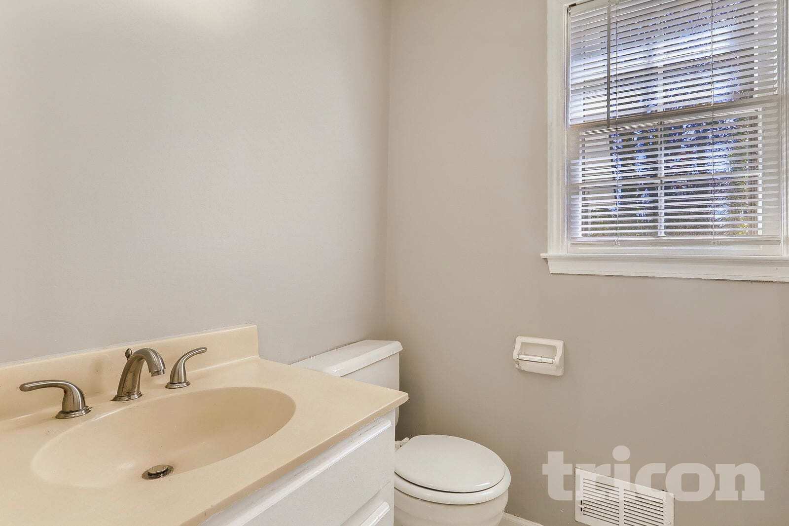 Building Photo - 4809 Glenwhite Dr