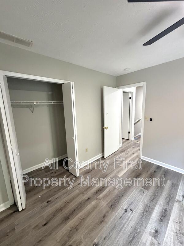 Building Photo - 734 S Candler St