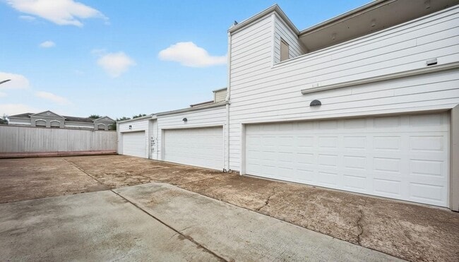 Building Photo - 6019 Winsome Ln