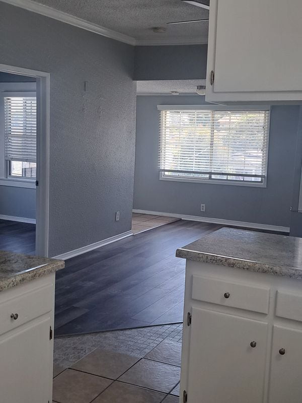 Building Photo - 666 W 3rd St