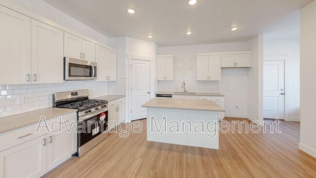 Building Photo - 1126 S 200 E