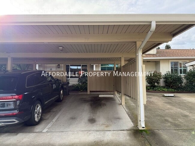 Building Photo - 556 La Copita Ct