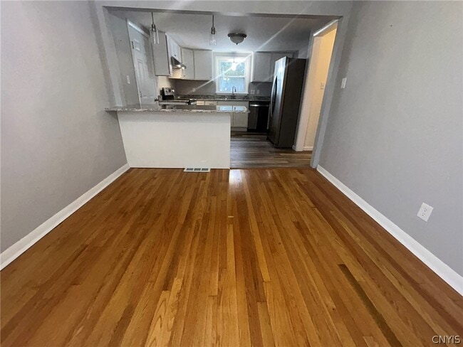 Building Photo - 3 Wills Dr