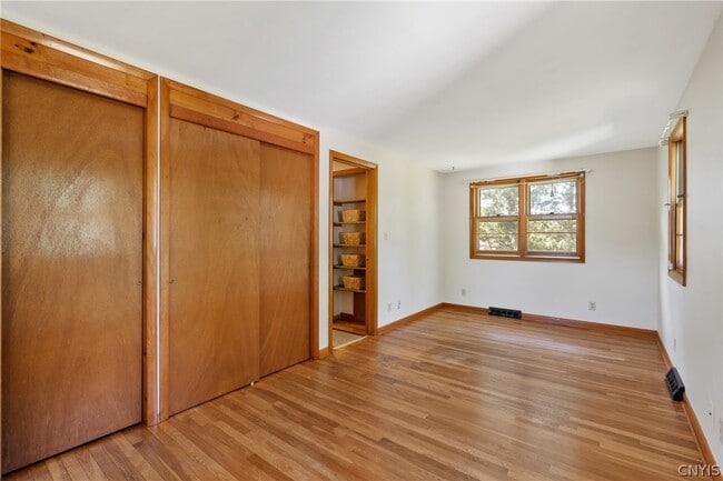 Building Photo - 107 Overlook Dr