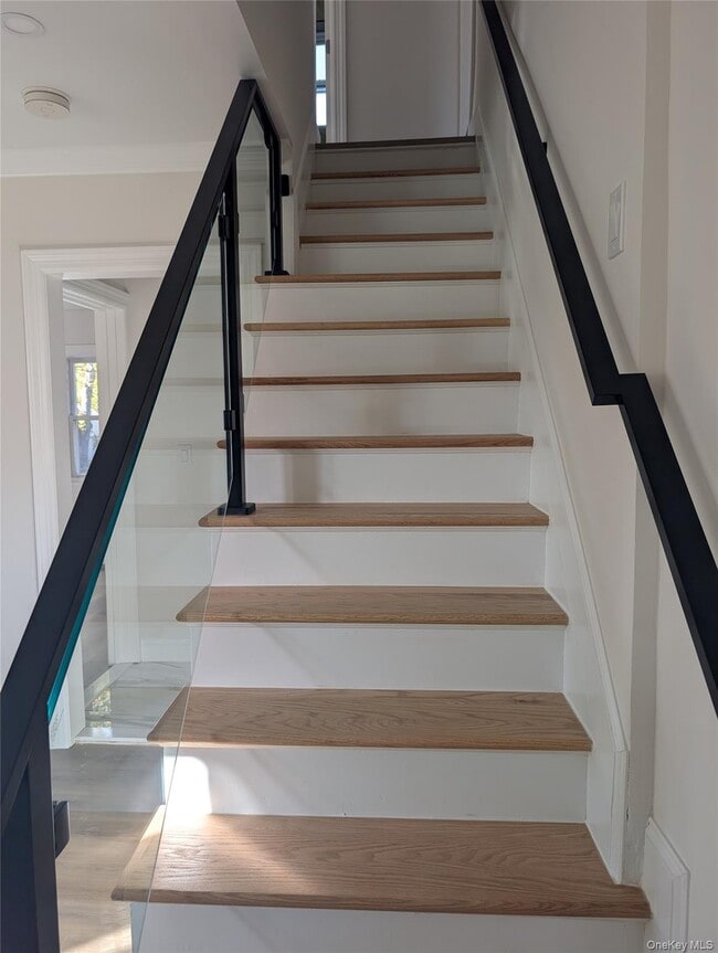 Building Photo - 22 Murray Rd