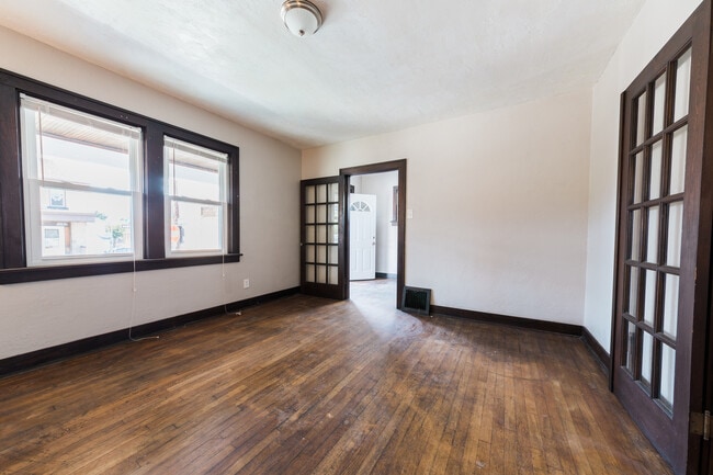 Building Photo - Available July 2026 - Spacious 3 Bedroom Home in the Heart of Allentown with garage and AC!!!