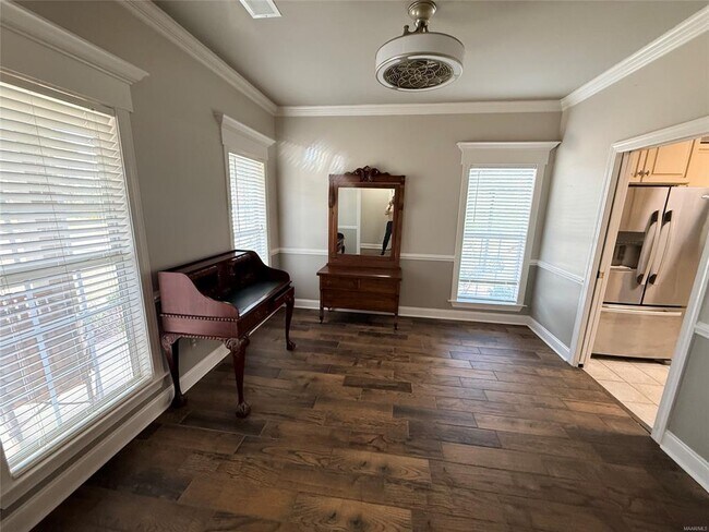 Building Photo - 601 Prairie View Dr