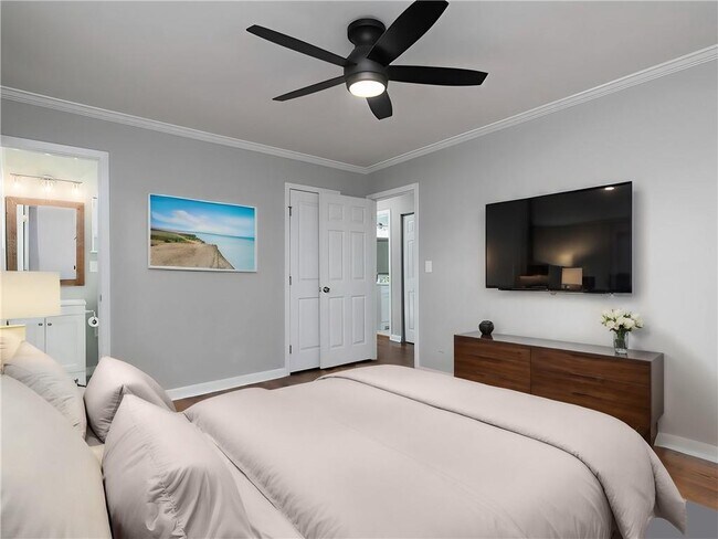 Building Photo - 3249 Howell Dr