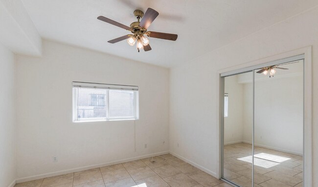 Building Photo - Available for a 10 month lease!! 4 bed, 2 bath less than a mile to campus! Pre-leasing for August...