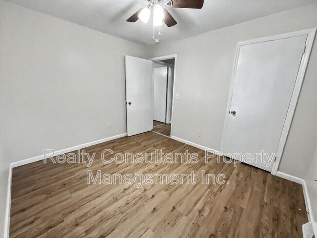 Building Photo - 1813 Walker Ave